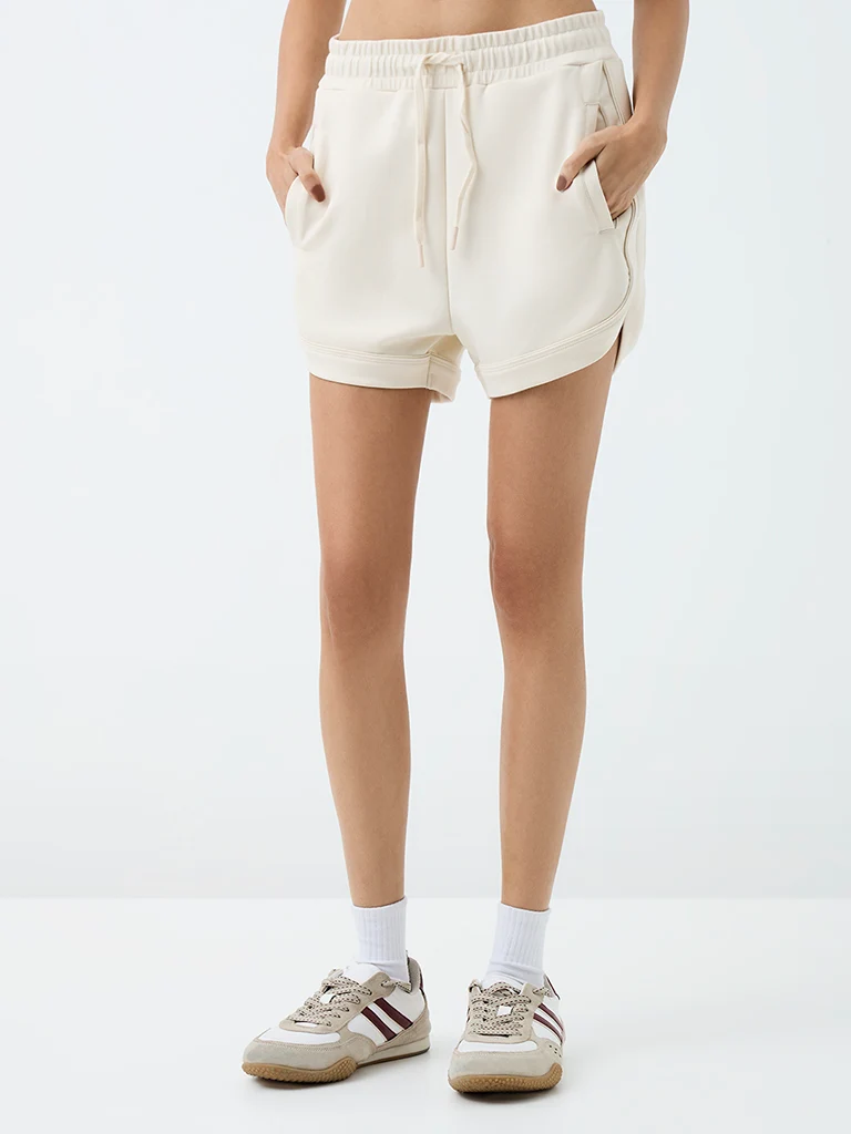 Nuoflexx Off-White Pipeline-Detail High-Rise Shorts