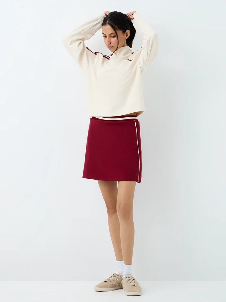 Nuoflexx Red Pipeline-Detail High-Rise Skirt