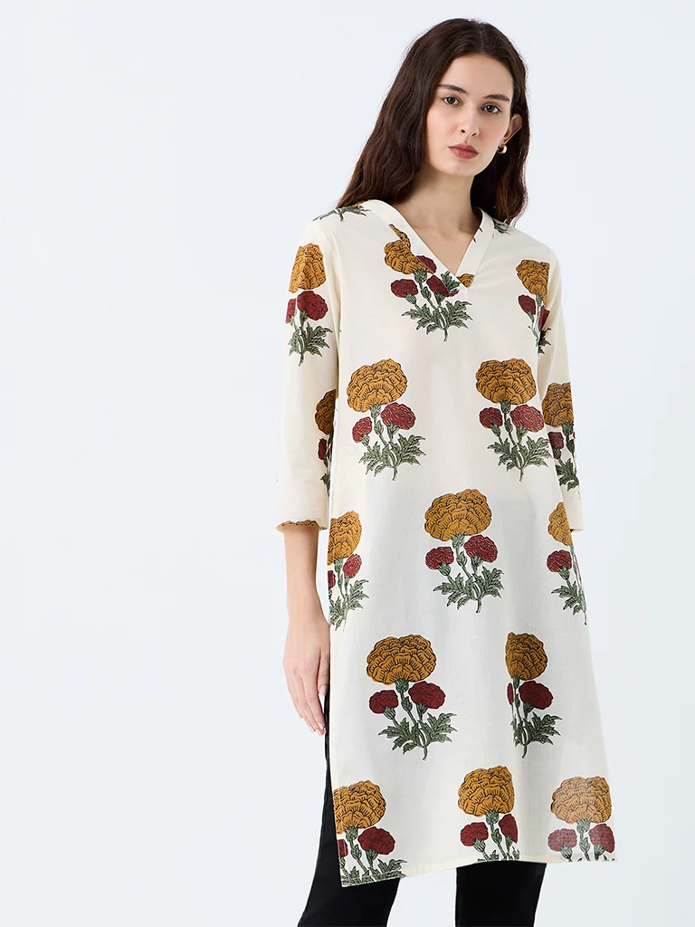 Utsa Off-White Floral Printed Cotton Straight-Fit Kurta