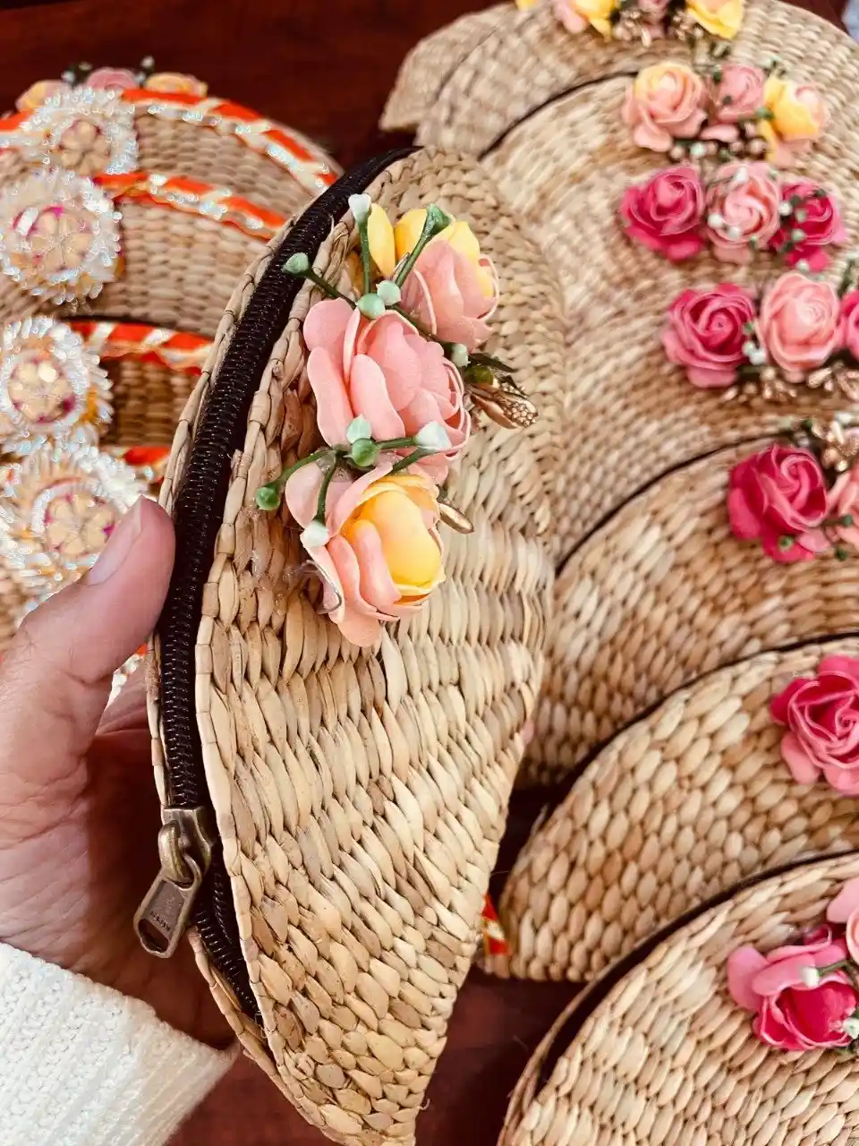 Sabai Grass Clutch