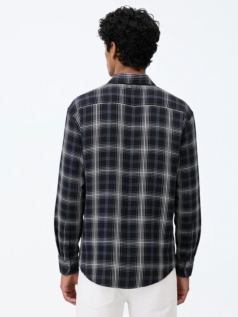 Casuals Black Checkered Relaxed-Fit Shirt