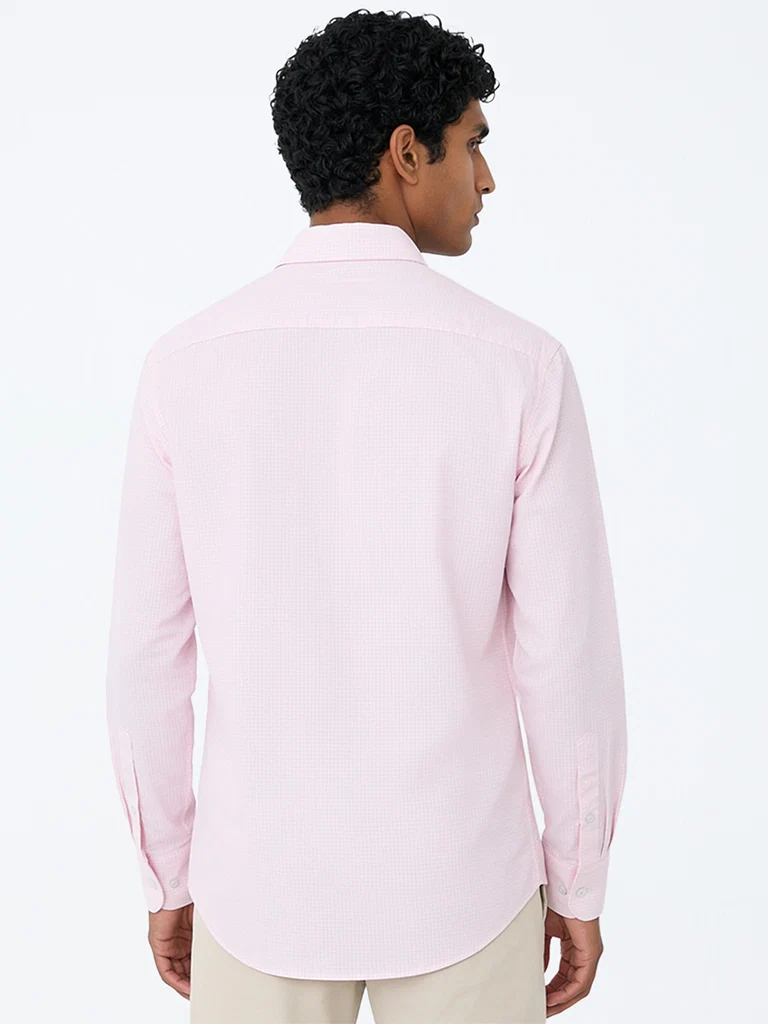 Formals Light Pink Checkered Relaxed-Fit Cotton Shirt