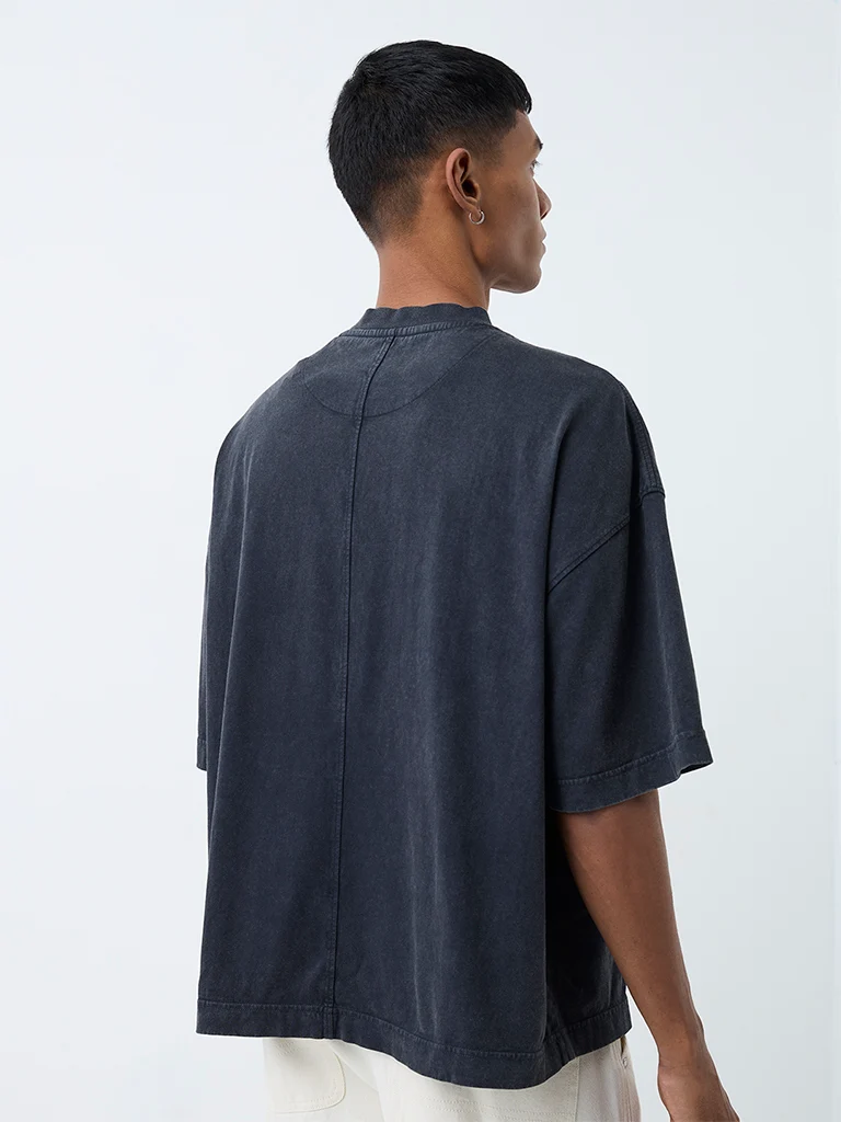 Nuon Black Japanese-Inspired Oversized Cotton T-Shirt