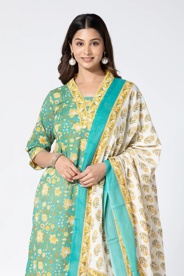Floral Prined Green & Yellow Cotton Kurtaset