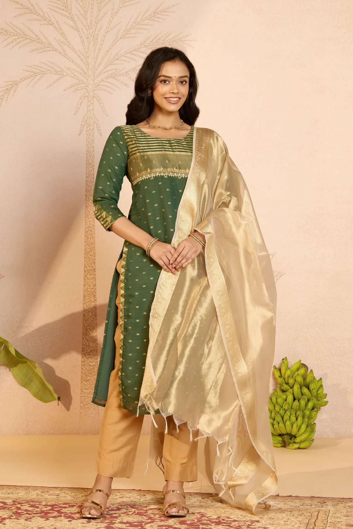 Green Kathakali Embroidered Chanderi Dobby Kurta Set