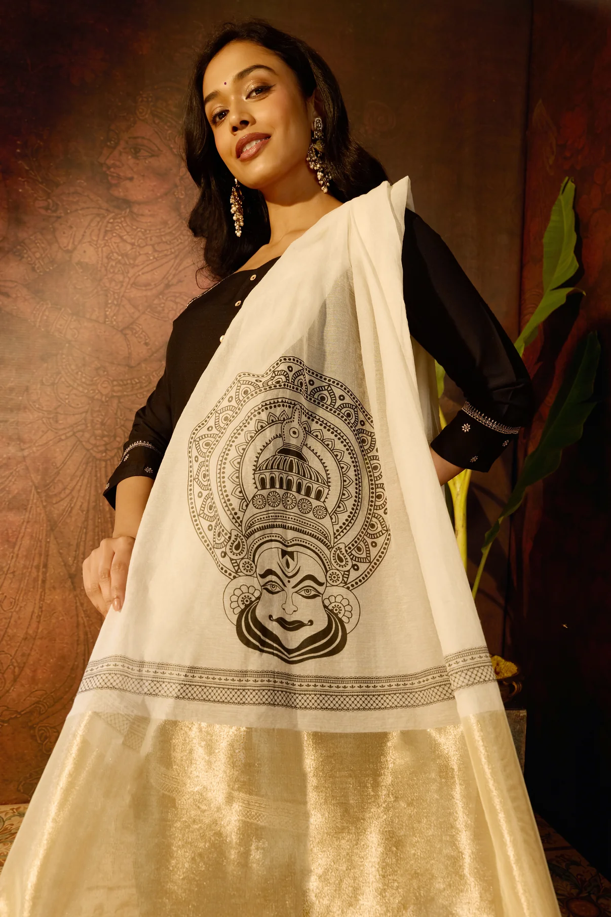 Kathakali Printed Black & Off White Onam Kurtaset