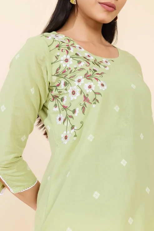 Green Dobby Embroidered Cotton Kurta