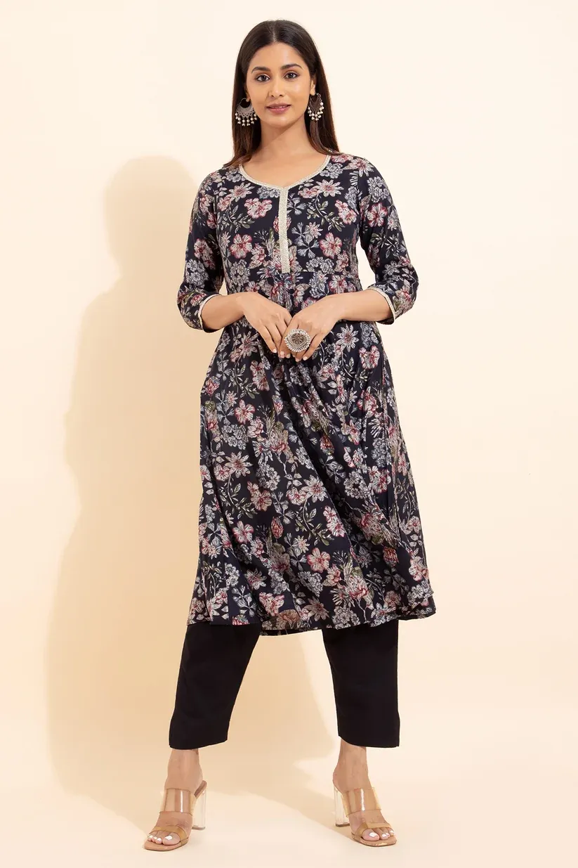 Floral Printed Kurta - Black