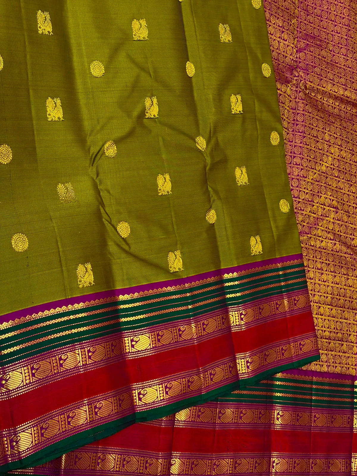 Pure Kanchipuram Bridal Silk – 2 Gram Zari Contrast Border Saree