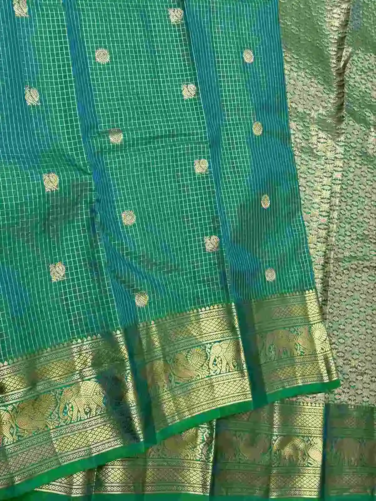 Peacock Teal Vaira Oosi Checks Zari Kanchipuram Handloom Silk Saree