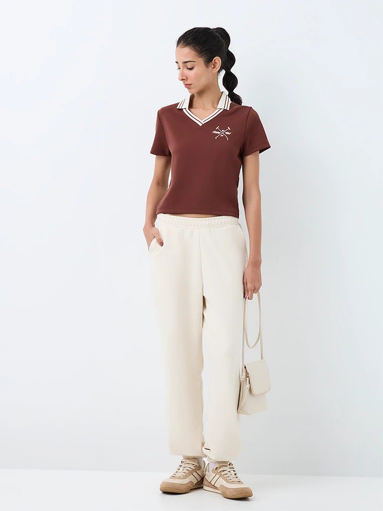 Nuoflexx Brown Text-Embroidered T-Shirt