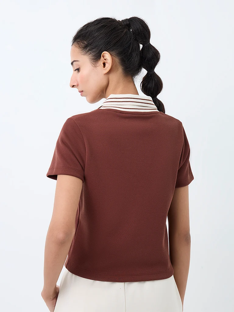 Nuoflexx Brown Text-Embroidered T-Shirt